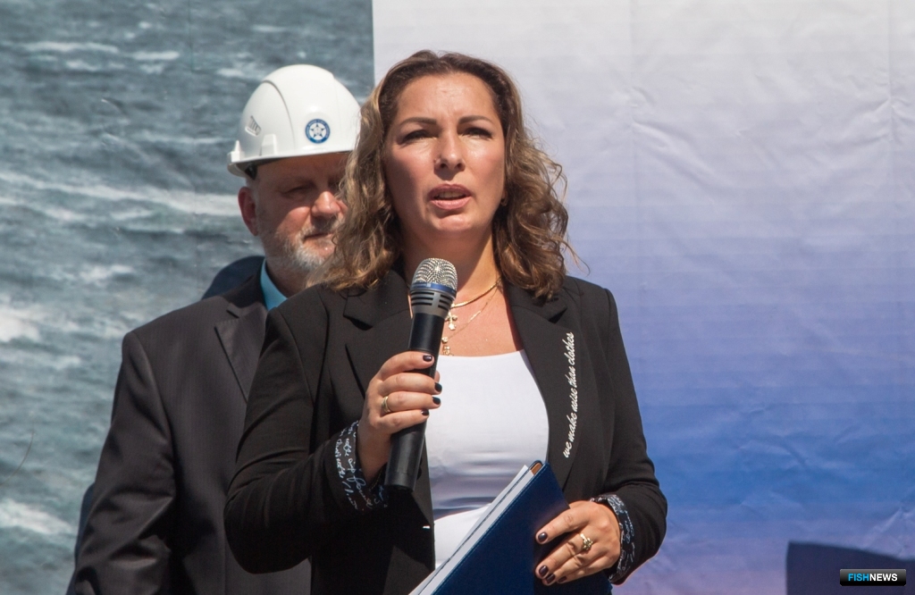 Дочь капитана Анатолия Хазана Елена АЛТУРМЕСОВА