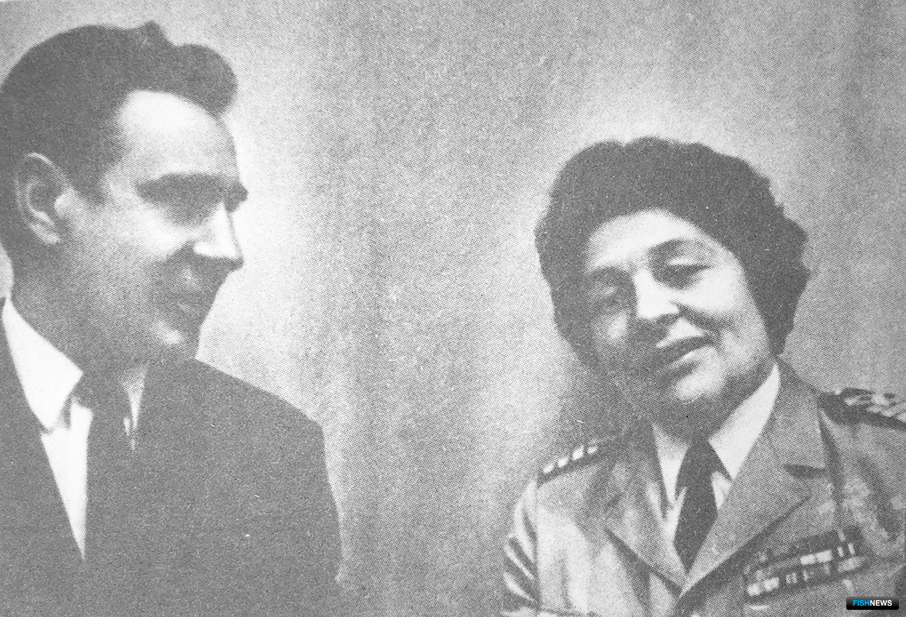 Леонид Андреевич МЕХЕД и Анна Ивановна ЩЕТИНИНА в день 35-летия рыбного порта (1973 год)