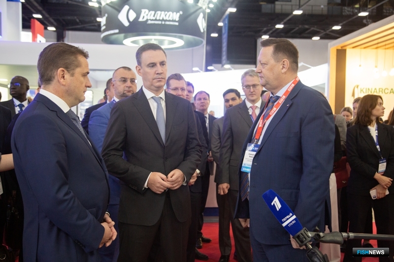 Руководитель Росрыболовства Илья ШЕСТАКОВ и Глава Минсельхоза Дмитрий ПАТРУШЕВ обсудили с представителем ОСК Александром БАБИЧЕМ удлинение сроков строительства судов из-за санкций