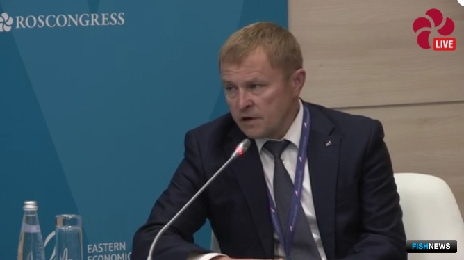 Модератор сессии — президент «Опоры России» Александр КАЛИНИН