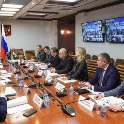 Проблемы и перспективы развития прибрежного рыболовства обсуждались на круглом столе в комитете СФ по аграрной политике и природопользованию. Фото пресс-службы Совфеда