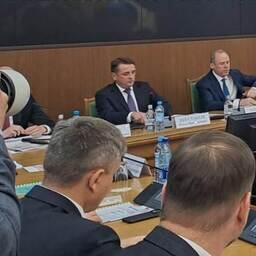 На заседании Дальневосточного научно-промыслового совета глава Федерального агентства по рыболовству Илья ШЕСТАКОВ прокомментировал тему предстоящего перезакрепления на новый срок рыболовных участков