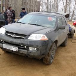 Патрульная группа батальона ДПС остановила автомобиль с прицепом. Фото пресс-службы УМВД России по Астраханской области