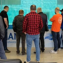 С помощью гидролотка «Фишеринг Сервис» наглядно демонстрирует специалистам-промысловикам работу тралов. Фото предоставлено компанией