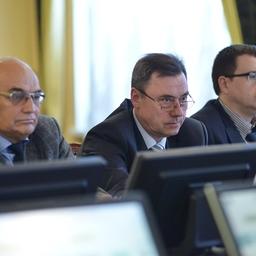 На селекторе в Росрыболовстве рассмотрели поступившие из регионов и от рыбаков вопросы о предстоящей кампании по перезаключению договоров. Фото пресс-службы ФАР