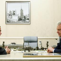 Премьер-министр РФ Дмитрий Медведев провел встречу с председателем Коллегии Евразийской экономической комиссии Виктором Христенко. Фото пресс-службы Правительства