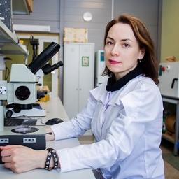 Заведующая лабораторией промышленной микробиологии Биологического института ТГУ Юлия ФРАНК. Фото пресс-службы университета