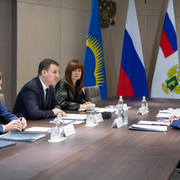 Руководитель Росрыболовства Илья ШЕСТАКОВ, глава Минсельхоза Дмитрий ПАТРУШЕВ и губернатор Мурманской области Андрей ЧИБИС встретились в столице. Фото пресс-службы правительства региона
