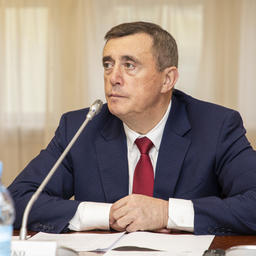 Во встрече с рыбопромышленниками участвовал губернатор Валерий ЛИМАРЕНКО. Фото пресс-службы правительства Сахалинской области