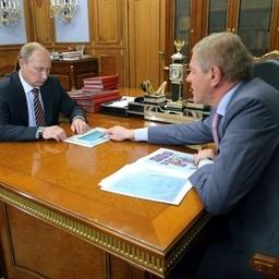 Председатель Правительства РФ Владимир ПУТИН провел встречу с руководителем Росрыболовства Андреем КРАЙНИМ. Фото пресс-службы Правительства РФ.