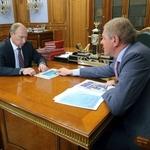 Председатель Правительства РФ Владимир ПУТИН провел встречу с руководителем Росрыболовства Андреем КРАЙНИМ. Фото пресс-службы Правительства РФ.