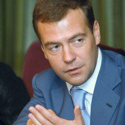 Дмитрий МЕДВЕДЕВ