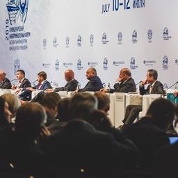 Губернатор Камчатки Владимир ИЛЮХИН выступил на пленарном заседании Международного рыбопромышленного форума в Санкт-Петербурге. Фото пресс-службы правительства края