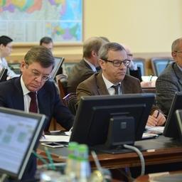 На селекторе в Росрыболовстве рассмотрели поступившие из регионов и от рыбаков вопросы о предстоящей кампании по перезаключению договоров. Фото пресс-службы ФАР