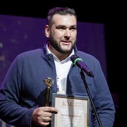 Заведующий музеем истории «Океанрыбфлота» Михаил РУДЬКО с наградами. Фото пресс-службы правительства Камчатки