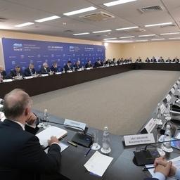 Встреча премьер-министра Дмитрия МЕДВЕДЕВА с представителями российских деловых кругов. Фото пресс-службы Правительства РФ
