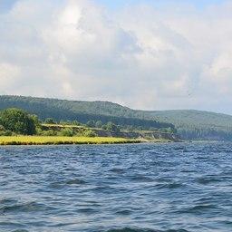 Красноярское водохранилище на Енисее. Фото Любови Меньшиковой