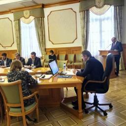 О предлагаемых мерах по безопасности плавания глава Северо-Западного теруправления Росрыболовства Андрей ЯКОВЛЕВ рассказал в комитете по агропромышленному и рыбохозяйственному комплексу Ленинградской области. Фото пресс-службы СЗТУ
