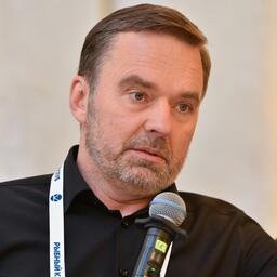 Краболовам интересна и работа на рынке B2C — об этом рассказал генеральный директор «Антей Управление Активами» Александр РЕМЕТА