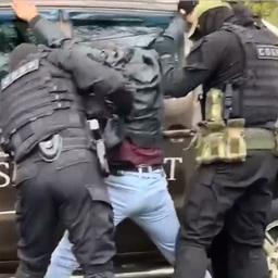 Трех браконьеров задержали на пристани Ангары. Кадр оперативной съемки