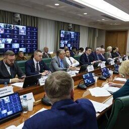 Вызовы для продовольственной безопасности, порождаемые глобальными изменениями климата, обсудили на круглом столе в Комитете Совета Федерации по аграрно-продовольственной политике и природопользованию. Фото пресс-службы СФ