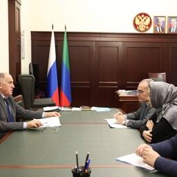 Вопрос восстановления Аракумских и Нижне-Терских нерестово-выростных водоемов Дагестана обсудили на совещании у премьера Абдулмуслима АБДУЛМУСЛИМОВА. Фото пресс-службы правительства региона