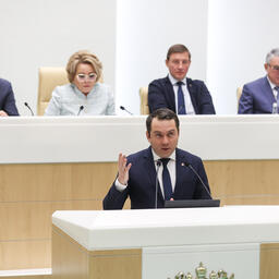 С предложениями по эксперименту в сфере рыболовства в Совете Федерации выступил губернатор Мурманской области Андрей ЧИБИС. Фото пресс-службы СФ