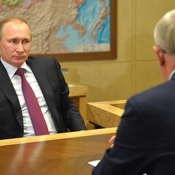 Глава государства Владимир ПУТИН провел встречу с президентом Российского союза промышленников и предпринимателей Александром ШОХИНЫМ. Фото пресс-службы Кремля