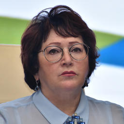 Член Комитета Совета Федерации по аграрно-продовольственной политике и природопользованию Людмила ТАЛАБАЕВА