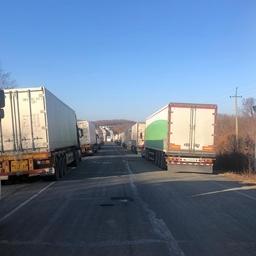 В пункте пропуска «Краскино» в Приморском крае скопилось большое количество машин с живым крабом