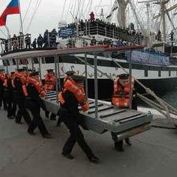 Проводы «Паллады» в кругосветное плавание. Владивосток, ноябрь, 2007 г.