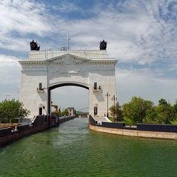 Шлюз на Цимлянской ГЭС в Ростовской области. Фото Alexxx1979 («Википедия»)