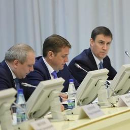 Заместитель министра промышленности и торговли Олег РЯЗАНЦЕВ, руководитель Росрыболовства Илья ШЕСТАКОВ, министр сельского хозяйства Дмитрий ПАТРУШЕВ
