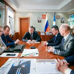 Председатель правительства Якутии Кирилл БЫЧКОВ провел рабочую встречу с заместителем руководителя Росрыболовства Михаилом ИВАНИКОМ. Фото пресс-службы регионального правительства