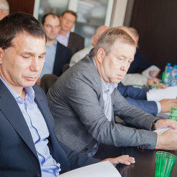 В Москве прошло координационное совещание руководителей предприятий, союзов и ассоциаций рыбного хозяйства России. На переднем плане председатель НО «Союз рыбопромышленников Карелии» Игорь ЗУБАРЕВ