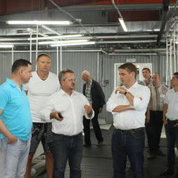 Руководитель Росрыболовства Илья ШЕСТАКОВ с делегацией федерального агентства посетил инновационный научно-производственный центр марикультуры ТИНРО-Центра на острове Попова. Фото пресс-службы института