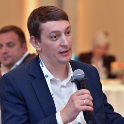 Управляющий директор департамента крупного бизнеса РСХБ Кирилл КОСТЫНА на Рыбном клубе поделился мнением по вертикальной интеграции в отрасли
