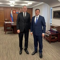 Губернатор Камчатки Владимир СОЛОДОВ и замглавы Росрыболовства Михаил ИВАНИК обсудили подготовку к лососевой путине. Фото пресс-службы Северо-Восточного теруправления Федерального агентства по рыболовству