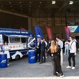 Фудтрак «Дальневосточного минтая» посетило свыше 2 тыс. человек