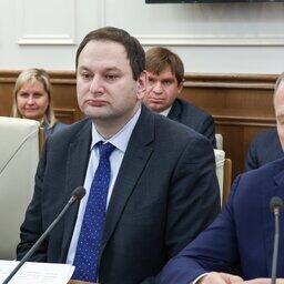 О субсидировании железнодорожных перевозок рыбы рассказал на совещании в Совете Федерации директор департамента регулирования в сфере рыбного хозяйства и аквакультуры (рыбоводства) Минсельхоза Евгений КАЦ. Фото пресс-службы СФ