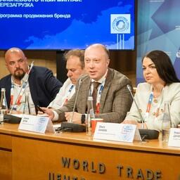 О старте программы по продвижению бренда «Дальневосточный минтай» президент АДМ Алексей БУГЛАК сообщил на сессии в рамках Недели российского ритейла