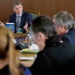 Врио губернатора Сахалинской области Олег Кожемяко поручил в кратчайшие сроки представить предложения по созданию территорий опережающего развития в регионе. Фото пресс-службы областного правительства