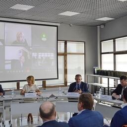 Научно-практический форум «Рыбная промышленность Дальнего Востока: парадоксы государственного управления» прошел во Владивостоке