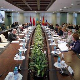 Заседание Консультативного комитета по техническому регулированию провел член коллегии (министра) по техническому регулированию ЕЭК Виктор НАЗАРЕНКО. Фото с сайта комиссии