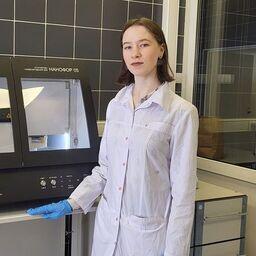 Исполнительница научного проекта, магистрантка Института Мирового океана ДВФУ, Ангелина МЕДВЕДЕВА. Фото пресс-службы университета