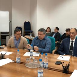 Соискатели на получение грантов защищали свои проекты перед специальной комиссией. Фото пресс-службы правительства ЯНАО