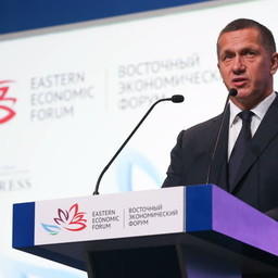 Вице-премьер — полпред президента в ДФО Юрий ТРУТНЕВ на Восточном экономическом форуме. Фото из фотобанка ВЭФ
