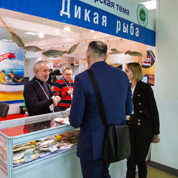 На стендах были представлены рыба и морепродукты во всех разновидностях