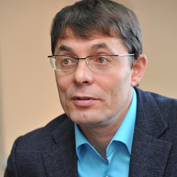 Геннадий СЮМАКОВ