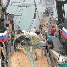 Траулер в порту Инкермана